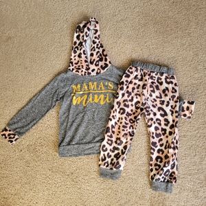 Mama's Mini Adorable 3T Girls Set